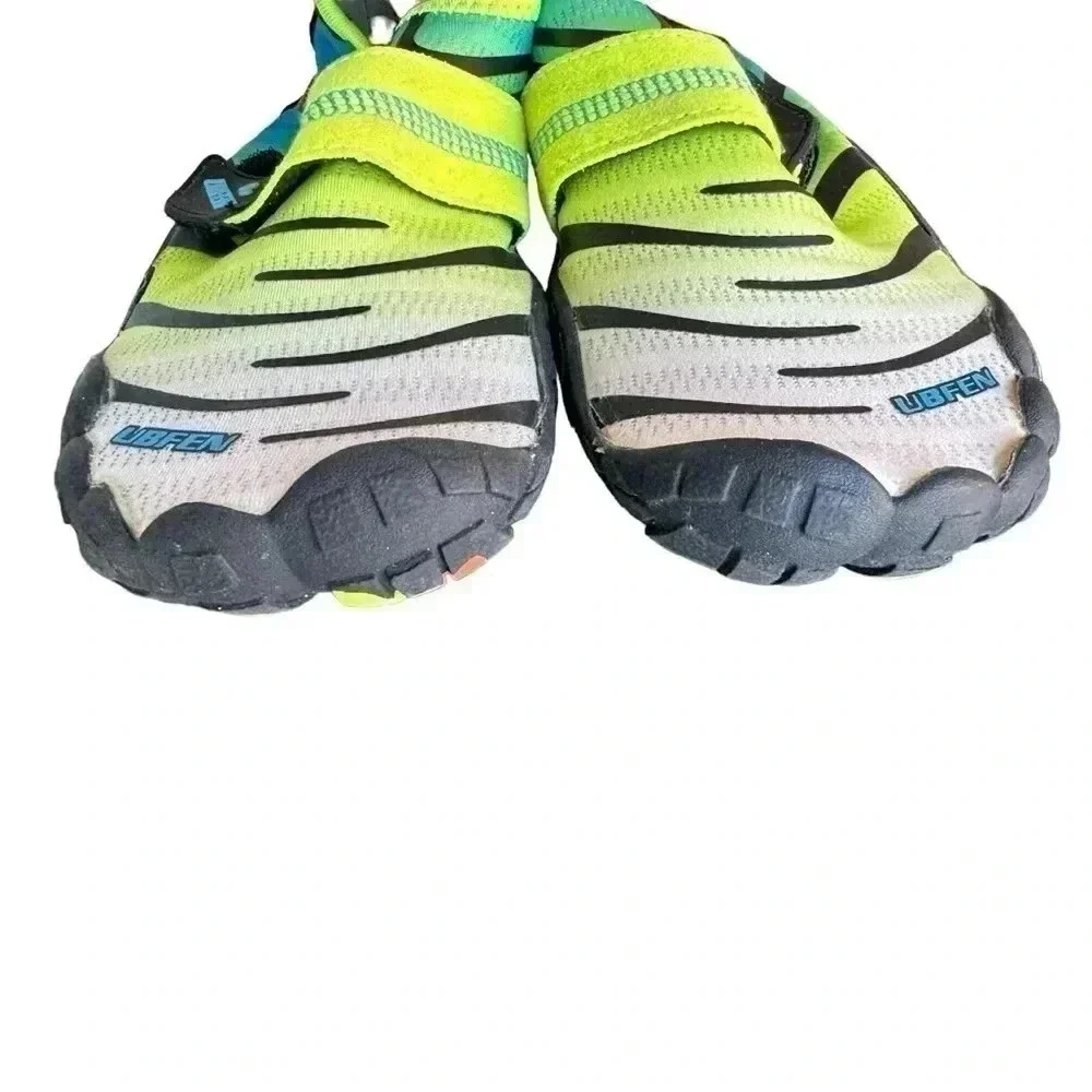 UBFEN kids Unisex Water Shoes Aqua Swim Beach Sports  SZ EU 32/ 1 Big Kid US